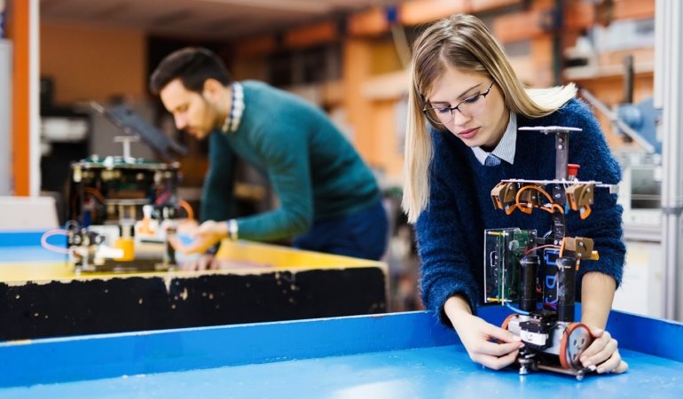 Faydalarını bilseniz evinizden eksik etmezsiniz! Bu otu hala kimse bilmiyor…